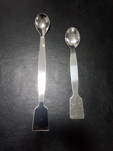 اسپاتول (قاشقک آزمایشگاهی)