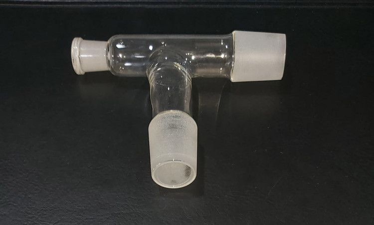 سه راهی شیشه ای